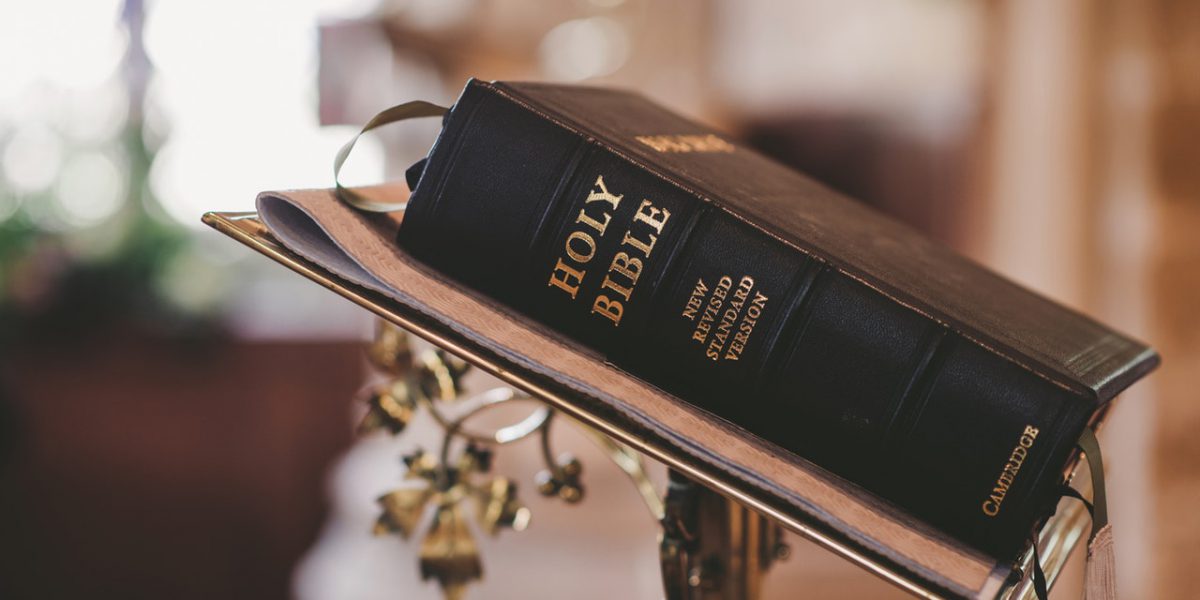 bible-blur-christ-372326 bible-blur-christ-372326