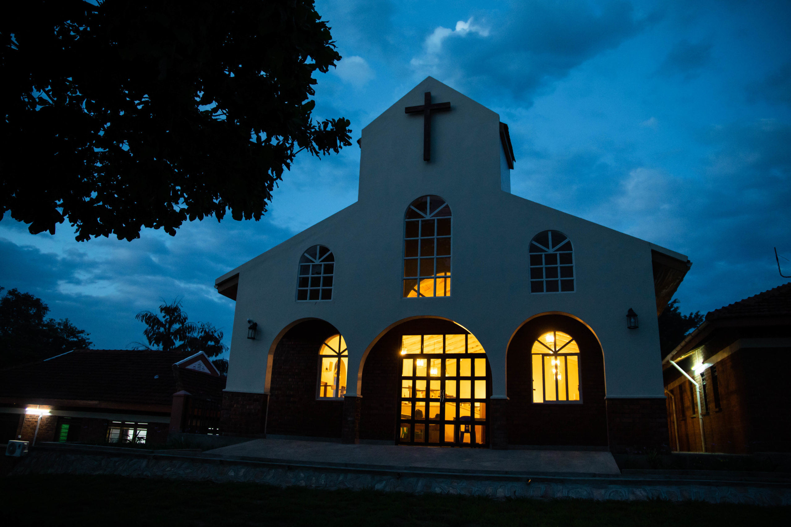 Hospital ward and place of worship: New CURE Uganda chapel